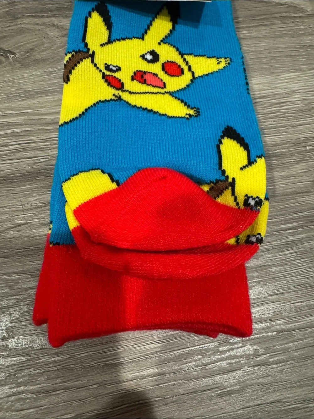 Pokemon Bioworld Pikachu Crew Socks Size 10-13 New With Tags - Blue & Red